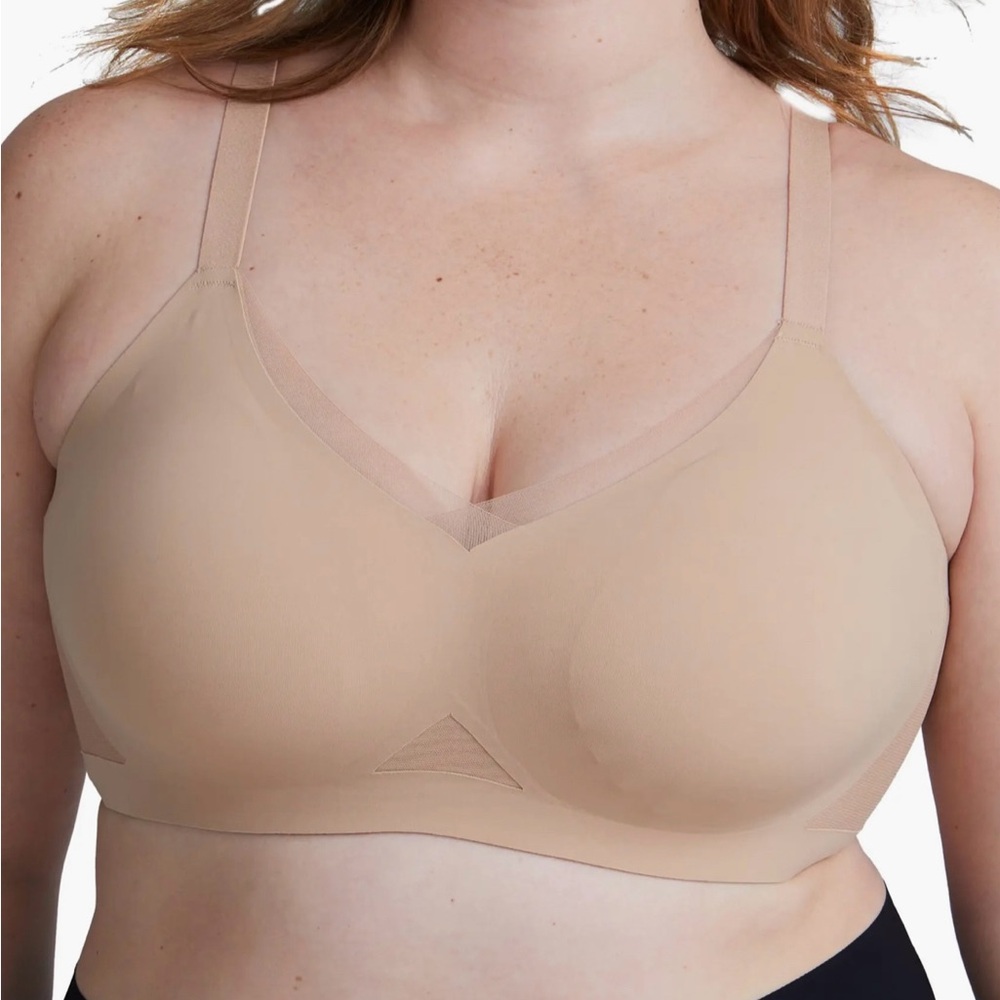 NWT Honeylove CrossOver Bra - 1X Sand with mesh details